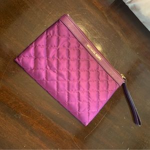 MICHAEL KORS envelope pouch